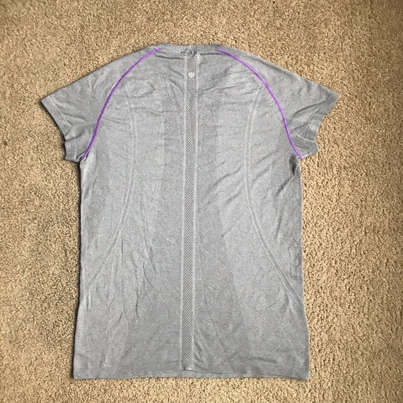 RARE Lululemon Run: Swiftly Tech Short Sleeve - Picture 7 of 9